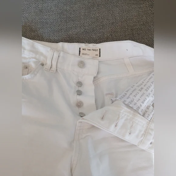 We The Free Montana Short in White. Size 28 - Picture 6 of 7
